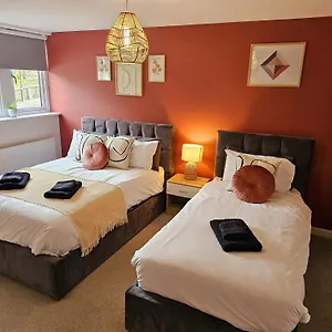 Apartment Homebird - Epsom
